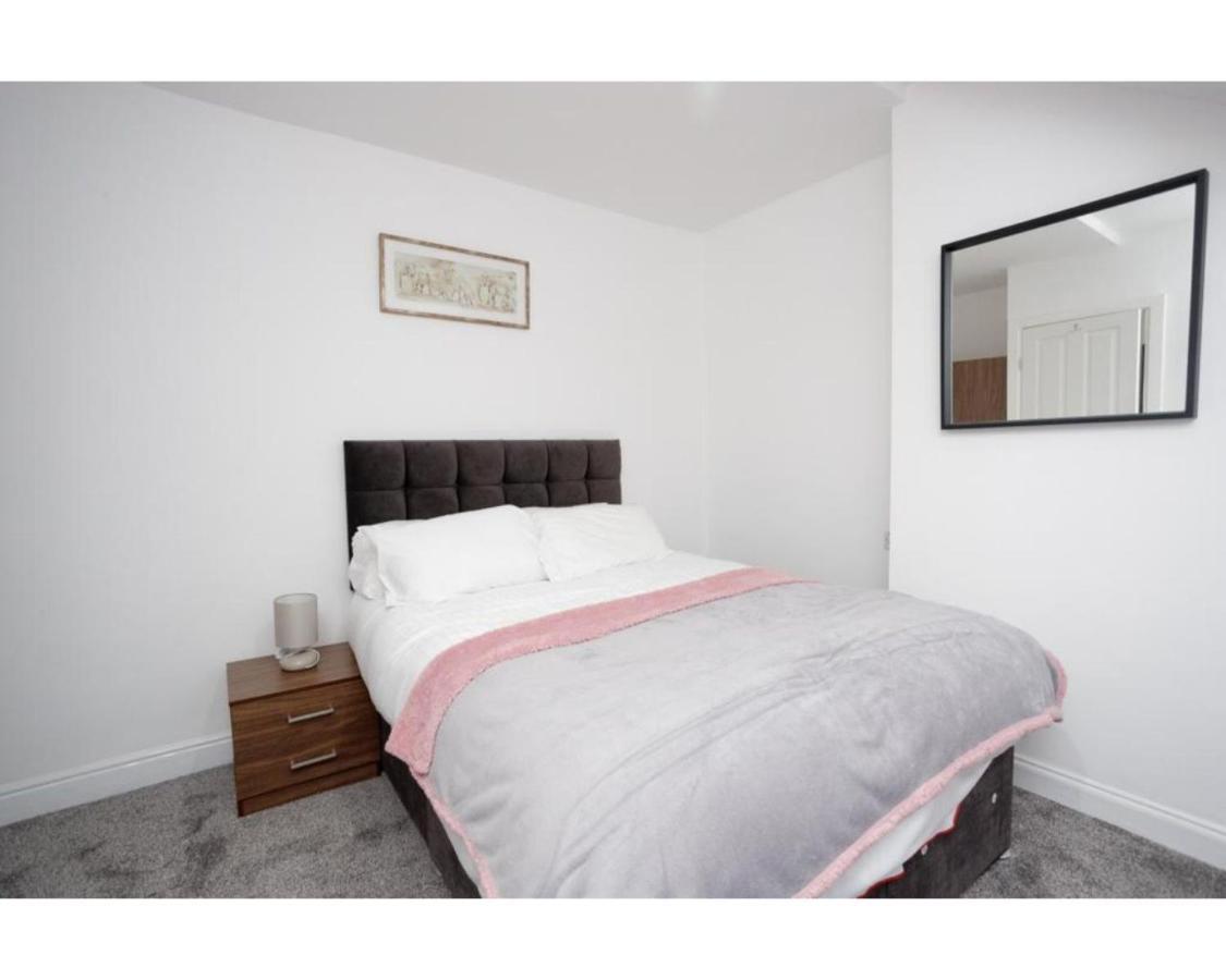 Carter House Apartments.....6 Beds In 3 Bedrooms Leeds  Exterior foto